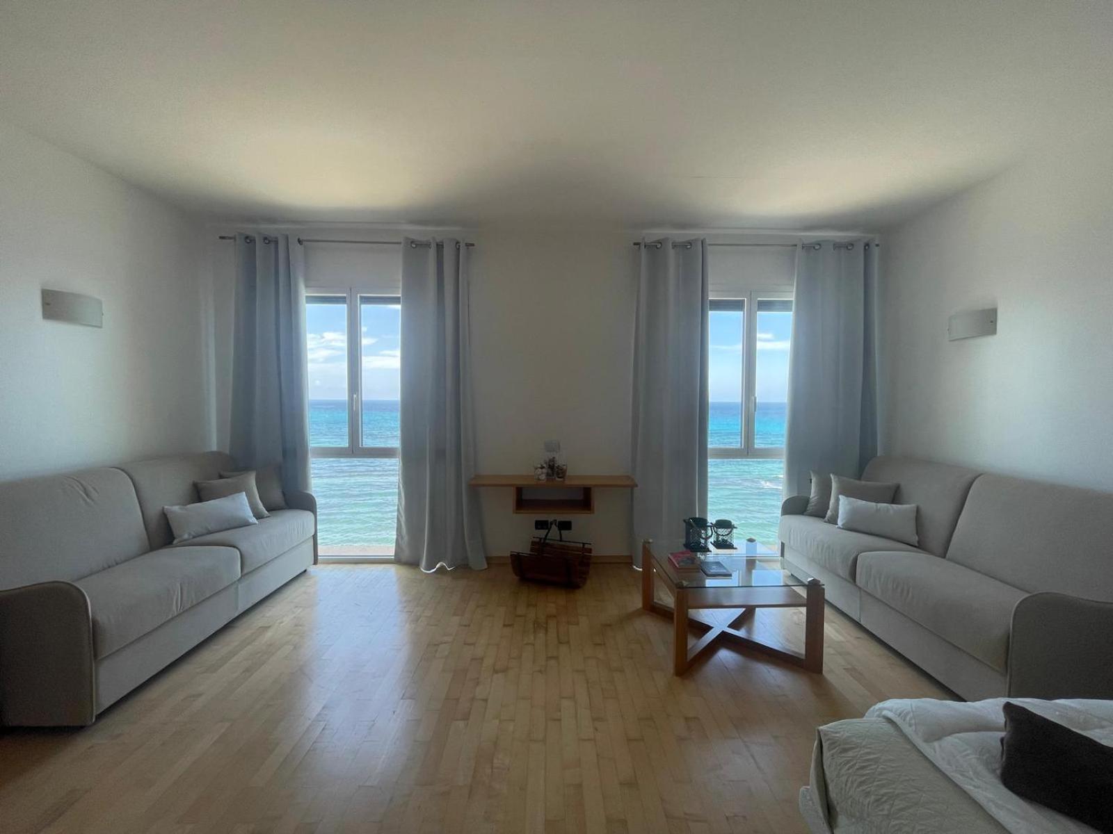 טרפאני Garibaldi Sea Suites מראה חיצוני תמונה